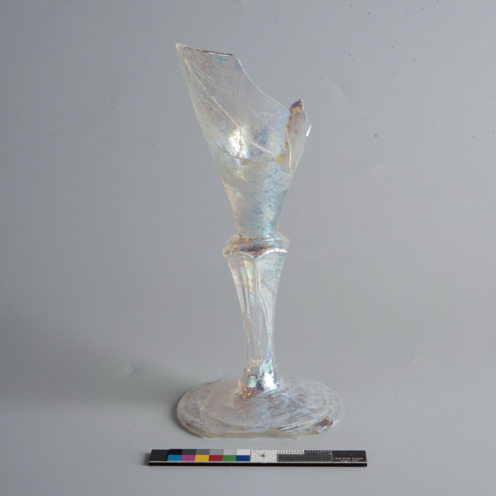 Archeologisch glas opgegraven in Amsterdam
